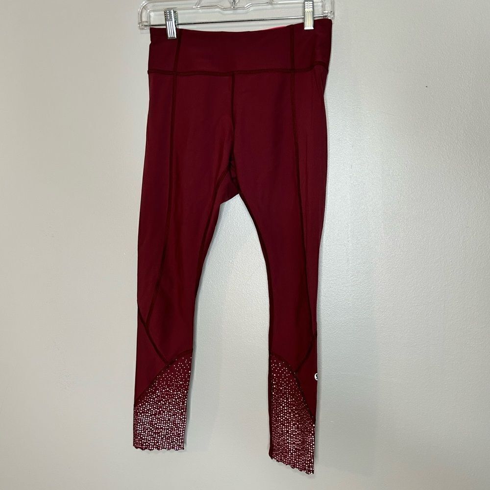 Lululemon Tight Stuff Scalloped Hem Leggings